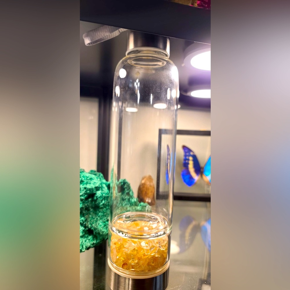 Crystal water bottle with citrine.